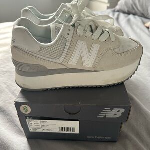 New Balance Women’s sneakers
